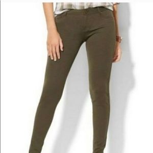 New York & Company Size 6 NWT ponte Jeggings olive